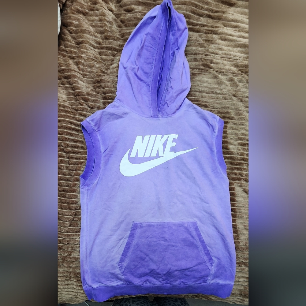 Sleeveless hoody